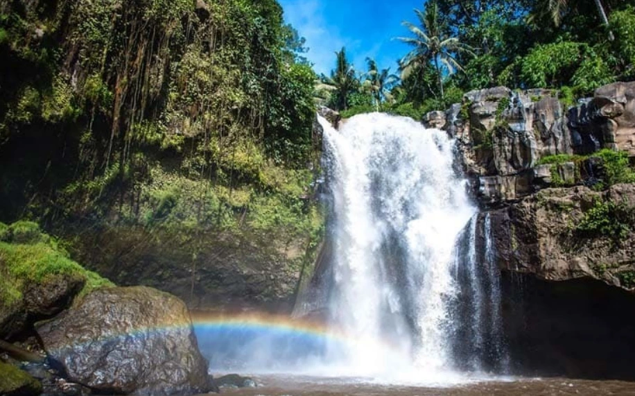 Tegunungan Waterfall