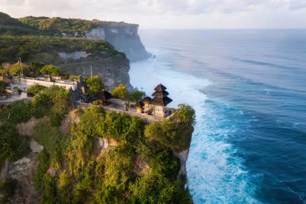 bali-indonesia-aerial-view-of-uluwatu-temple-at-sunrise