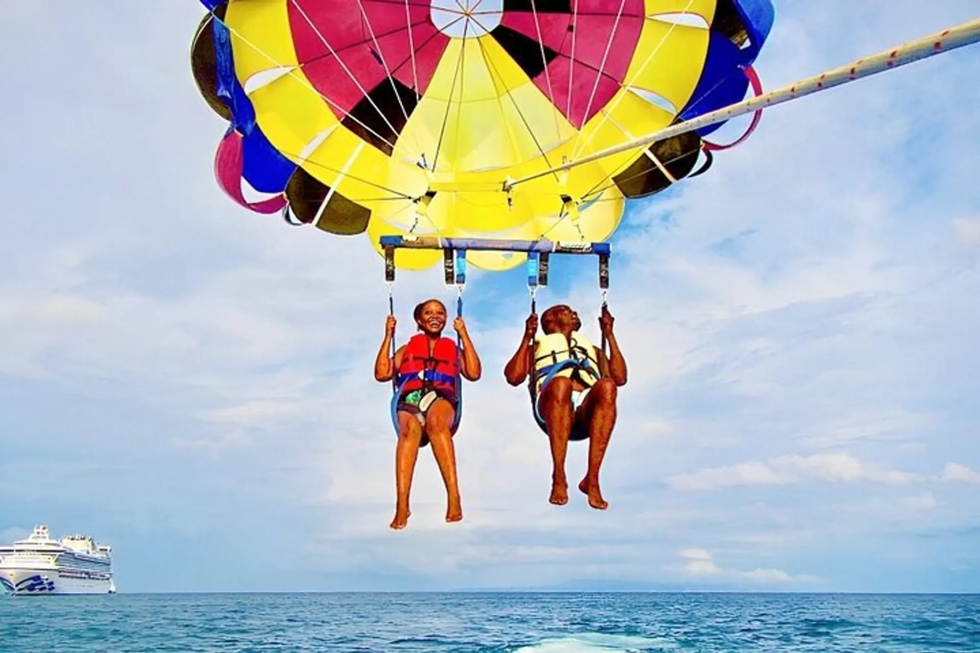 c967eba0-cc39-4166-bb5d-ef6e5b760e6a_private-bali-romantic-couple-tour-with-parasailing-adventure-xlarge