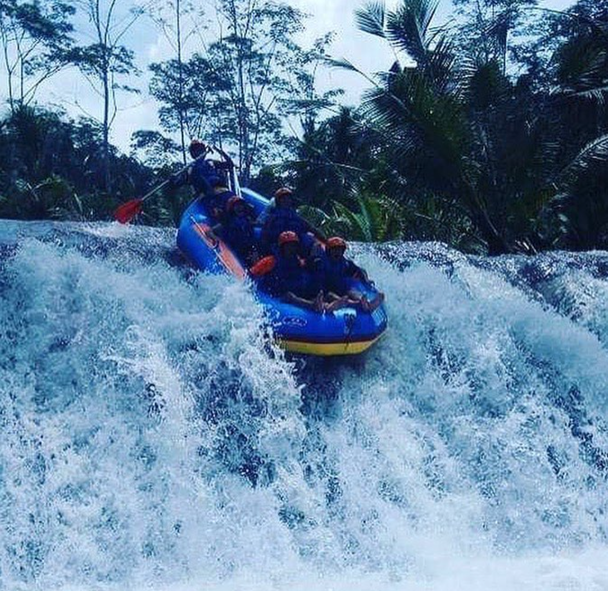 Longest Bali rafting route deals Telaga Waja river