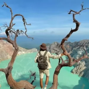 Nusa Penida and Kawah Ijen Tour Packages