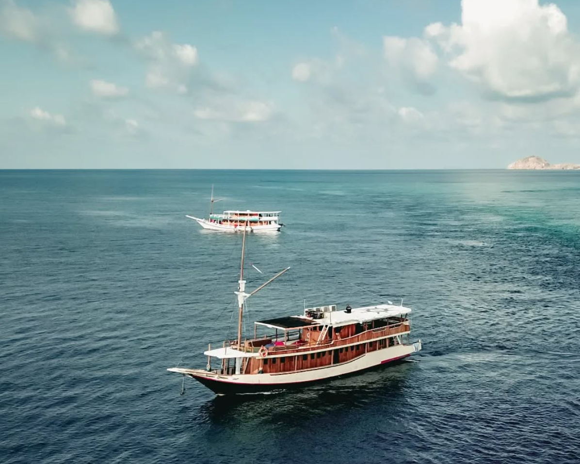 Elvano Superior Phinisi 3D2N