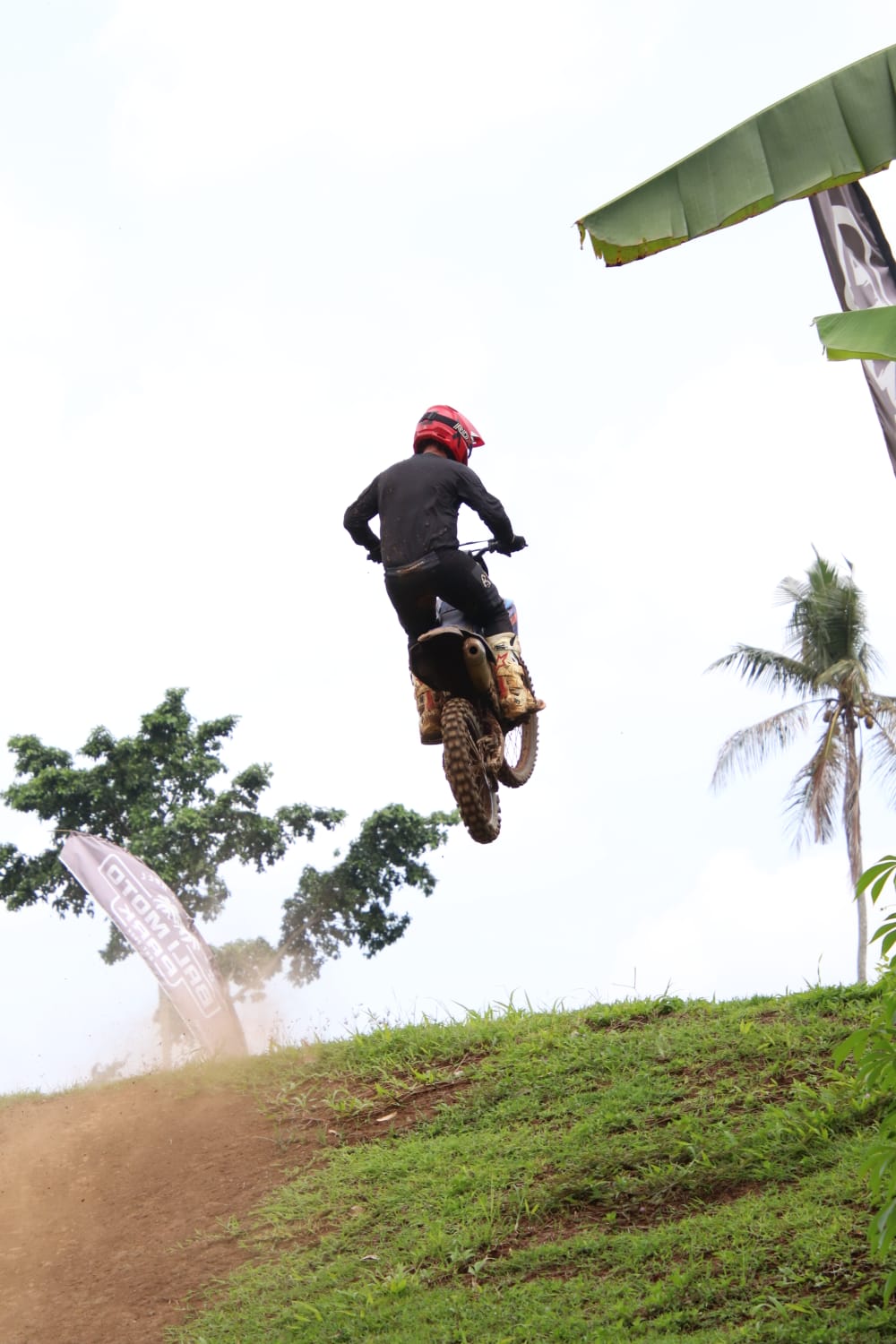 WhatsApp Image 2025-10-25 at 9.18.39 PM (1)