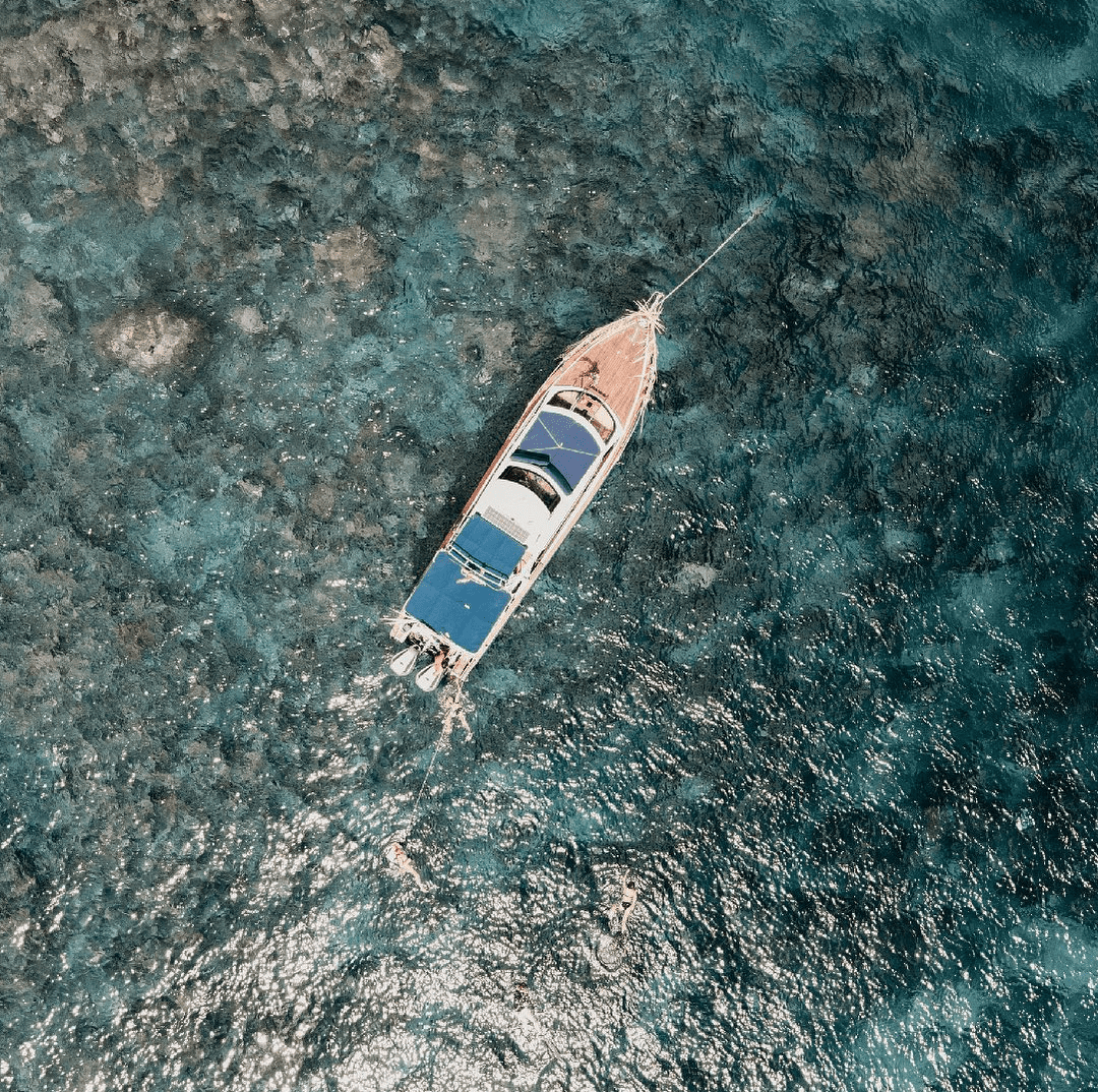 Morin Speed Boat charter price Pari Manta private transfer