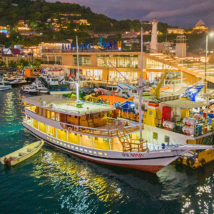 Labuan Bajo boat charter for 20 persons