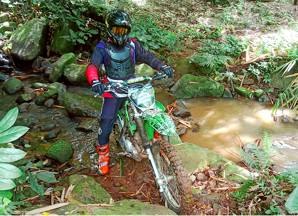 Bali dirt bike tour with bike insurance Pekutatan