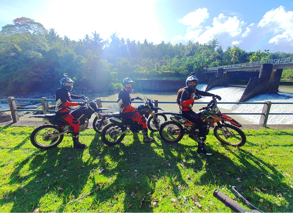 Bali rainforest full day enduro tour Batukaru track