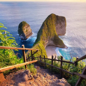 Book 5 Days 4 Nights Bali Tour Package - Uluwatu Sunset and Nusa Penida trip