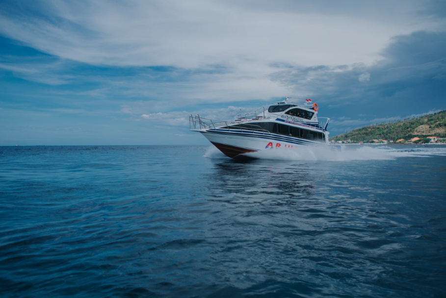 Book Arjuna Fast Cruise Sanur to Nusa Penida - 600 HP Safety Vessel