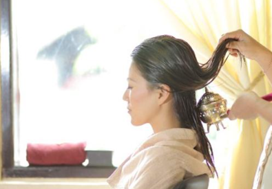 Book Bali Ratu Spa Kuta online for traditional Balinese massage and flower bath