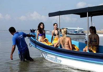 Book Bali Sea Walker Sanur online for family underwater adventure