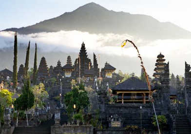 Book Besakih Mother Temple tour online with Mount Agung view