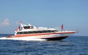 Book DCamel Fast Ferry Sanur to Jungut Batu - Luxury Fast Boat