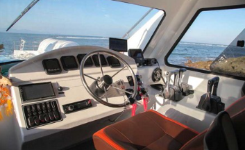 Book DCamel Fast Ferry Sanur to Jungut Batu - Luxury Fast Boat