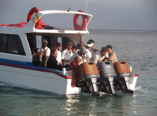 https://adeevatours.com/wp-content/uploads/2025/12/Book-Dwi-Manunggal-Speed-Boat-Sanur-to-Nusa-Penida-1500-HP-Vessel-4.png