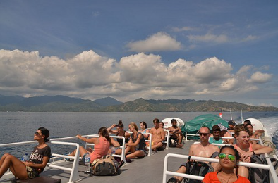 Book Eka Jaya Fast Boat Padangbai to Gili T - Large Aluminum Ferry