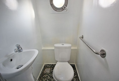 Book Eka Jaya Fast Boat Serangan to Ceningan - Large Aluminum Vessel