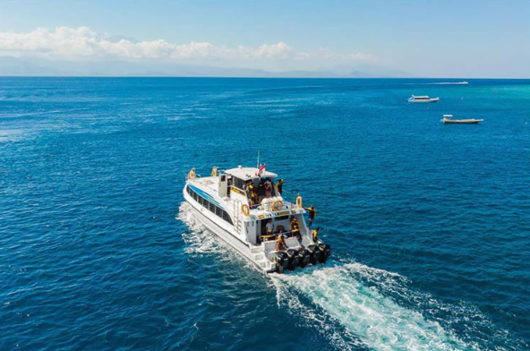 Book El Rey Fast Cruise Sanur to Nusa Penida - Suzuki 300 HP Vessel