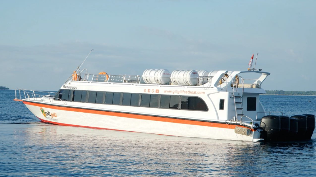 Book Gili Gili Fast Boat Padangbai to Gili Trawangan - 900HP Suzuki Vessel