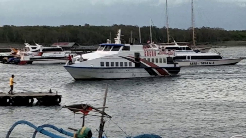Book Gogun Express Sanur to Nusa Penida - Air Conditioned Fast Ferry