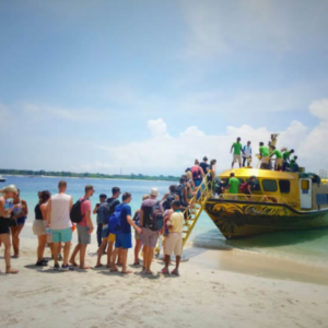 Book Golden Queen Fast Boat Padangbai to Gili - 1800HP High Speed Vessel