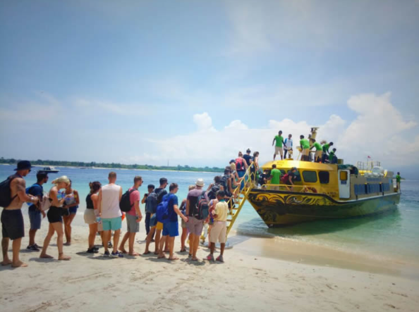 Book Golden Queen Fast Boat Padangbai to Gili - 1800HP High Speed Vessel
