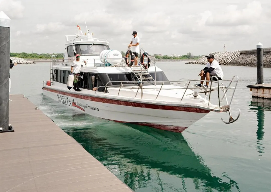 Book Marlin Fast Cruise Sanur to Nusa Penida - 750 HP Vessel