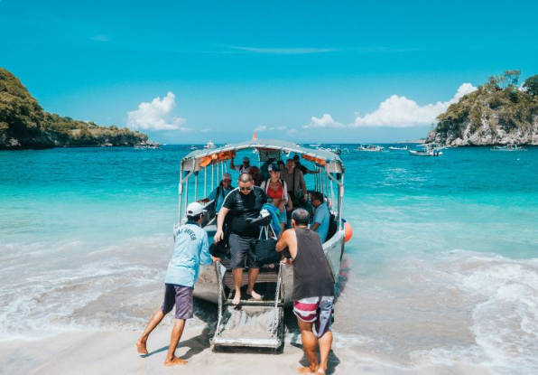 Book Nusa Penida Adventure Cruise Bali Hai online Ocean Rafting vessel