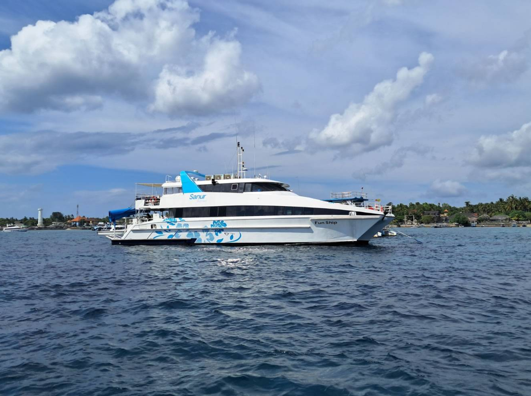 Book Private Cruise by Bali Fun Ship online party vessel with jacuzzi
