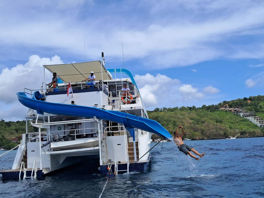 Book Private Cruise by Bali Fun Ship online party vessel with jacuzzi
