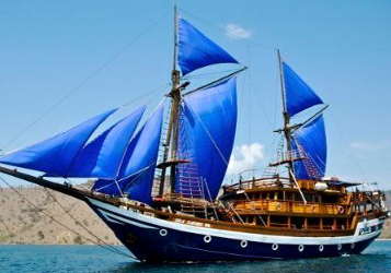 Book Sea Safari Pirate Dinner Cruise Bali online fire dance show