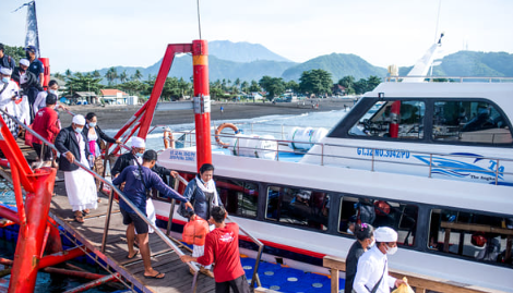 Book The Angkal Fast Cruise Kusamba to Sampalan - 1,250 HP Fast Boat