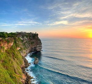 Book Uluwatu Temple sunset tour online Kecak fire dance