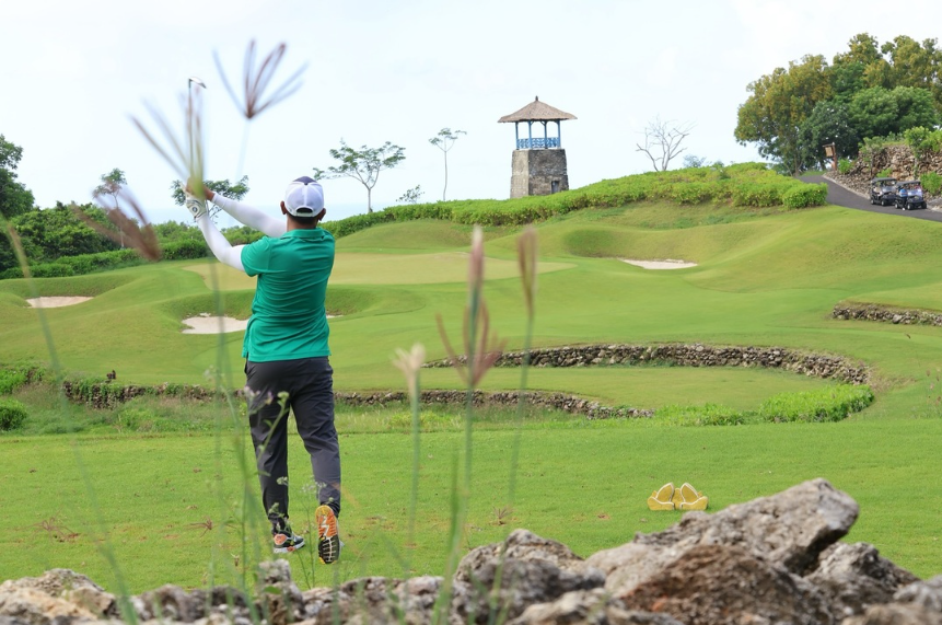 Bukit Pandawa Golf green fee 18 hole ocean view