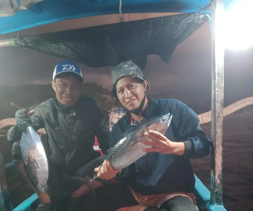 East Bali night fishing charter price 2025 2026 overnight boat Arfis.