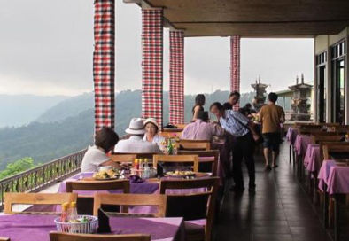 Grand Puncak Sari Kintamani buffet price volcano view