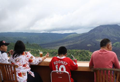 Grand Puncak Sari Kintamani buffet price volcano view