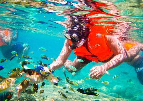 Lombok snorkeling tour package 4 days Gili Nanggu