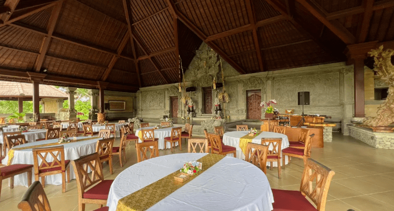 Taman Dedari restaurant menu prices angel statue view 6 Taman Dedari restaurant menu prices angel statue view