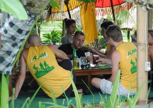 Ubud cycling tour with baby seat family ride 5