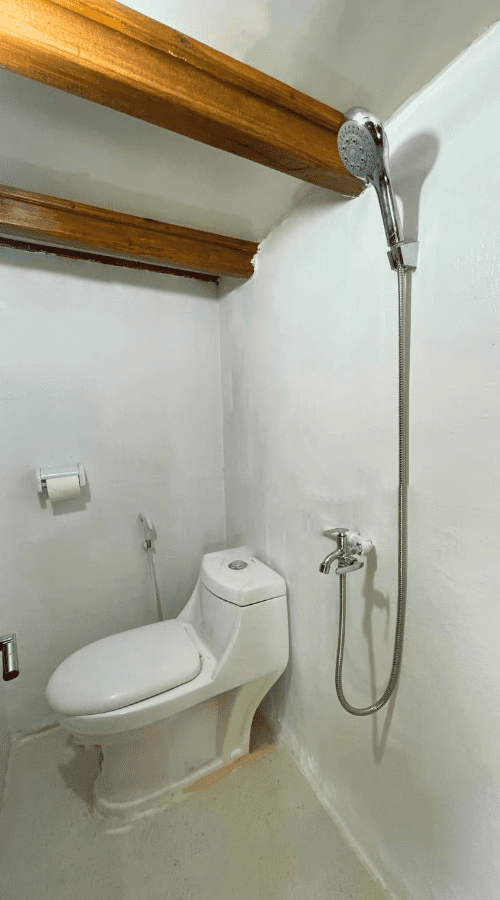 Zada Hela Phinisi open trip price master cabin 11 Zada Hela Phinisi open trip price master cabin