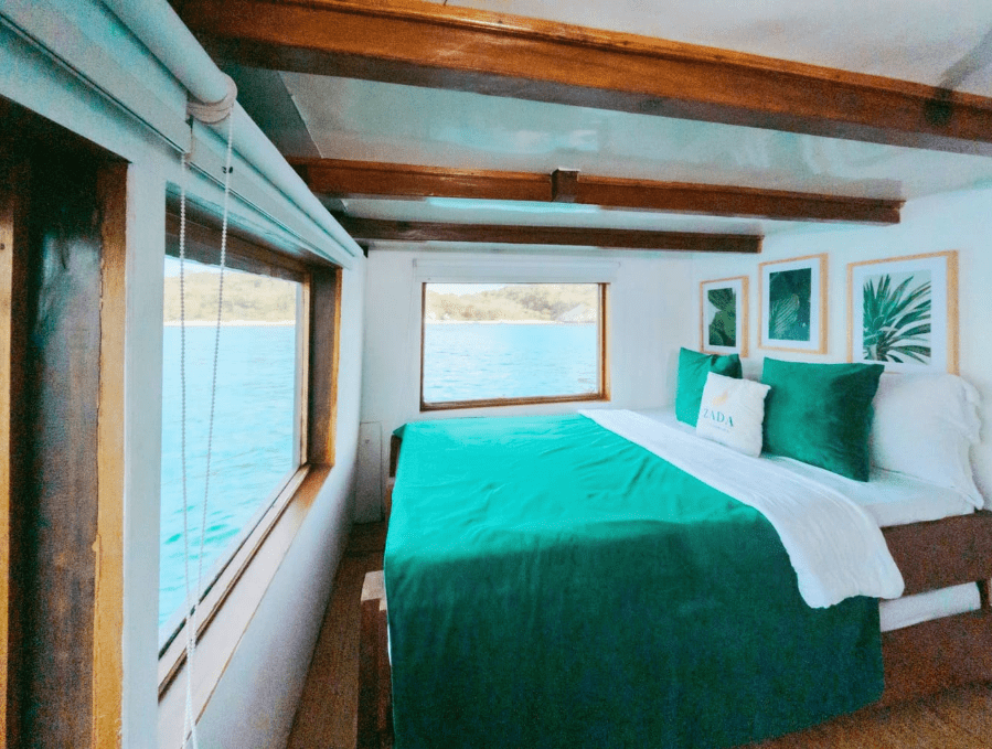 Zada Hela Phinisi open trip price master cabin 12 Zada Hela Phinisi open trip price master cabin