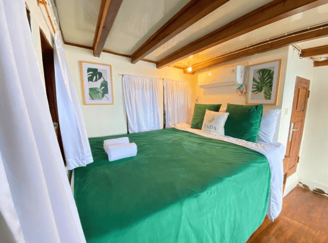 Zada Hela Phinisi open trip price master cabin 8 Zada Hela Phinisi open trip price master cabin