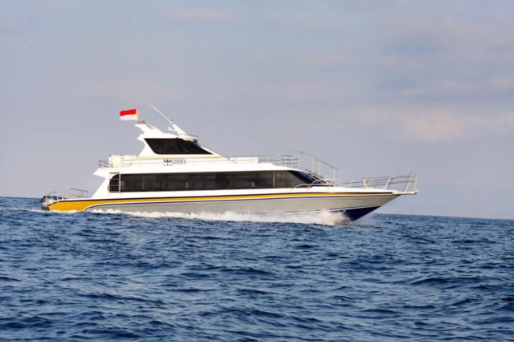 book-crown-fast-cruises-sanur-to-nusa-penida