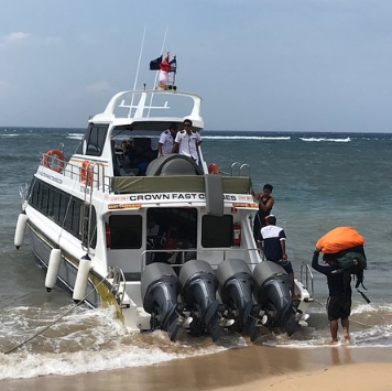 book-crown-fast-cruises-sanur-to-nusa-penida