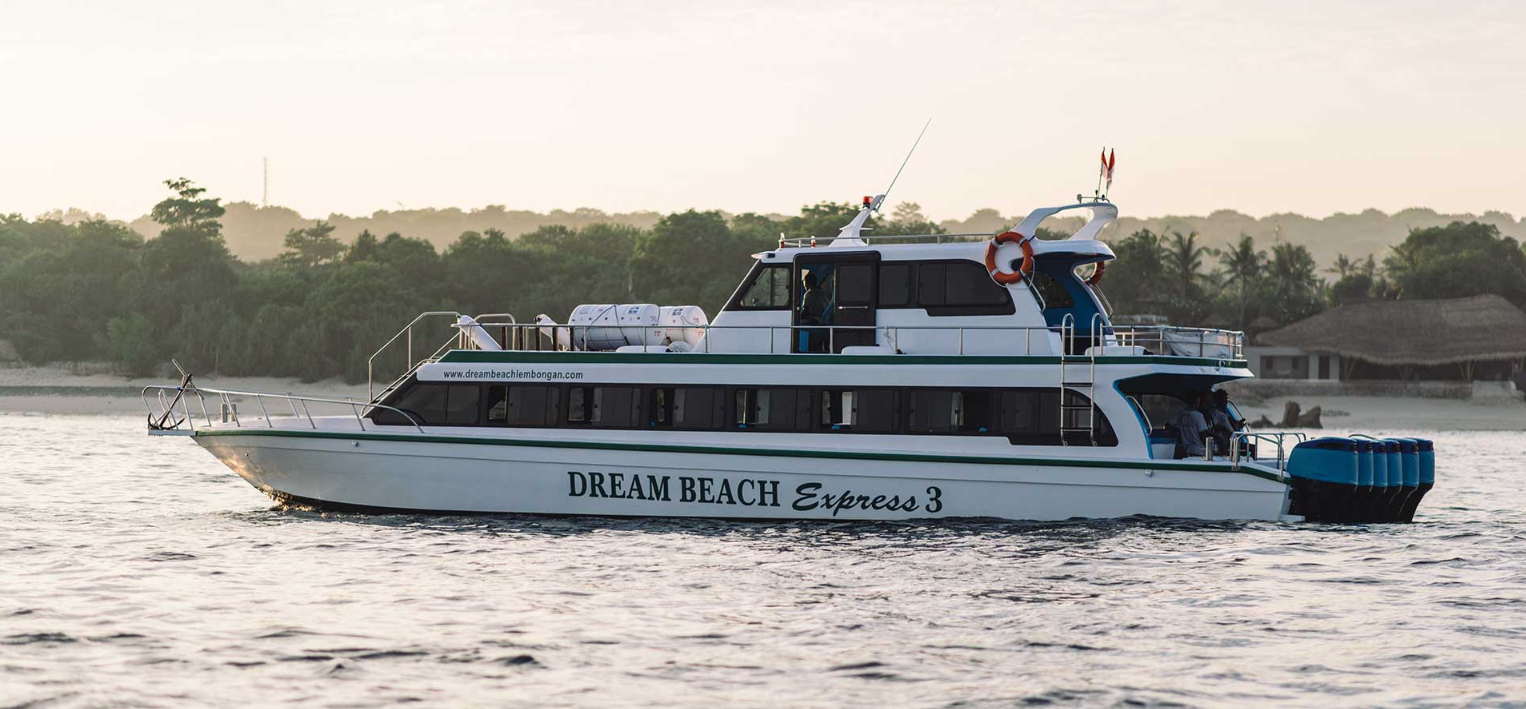 ook Dream Beach Express Sanur to Mushroom Bay - Fast Boat Beach Landing