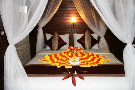 Balinese wooden villa near the pool The Cozy Villas Lembongan 6