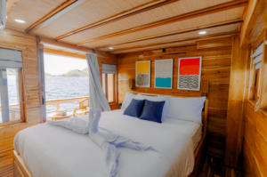 Barakati Cruises Deluxe Phinisi Booking: The Premier 2026 Voyage 1 Barakati Cruises Deluxe Phinisi Booking - Master Cabin View