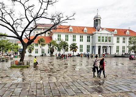 Book 4D3N Jakarta Bandung Tour Package