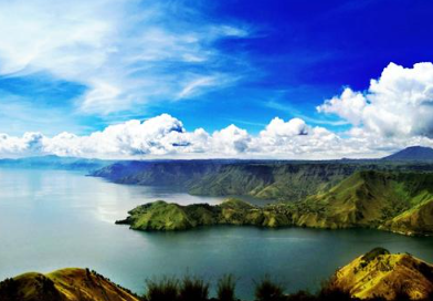 Book 5 Days Orangutan Batak Country Tour 2026 - Scenic North Sumatra View